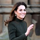 Kate Middleton je nepričakovano stopila iz stanovanja in pokazala najlepšo obleko letošnjega poletja