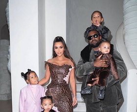 Ločitev Kim Kardashian in Kanyea Westa je sedaj uradna: reper se "ne bori za svojo družino"