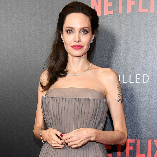 Angelina Jolie nosila popoln jesenski stajling za vse ženske nad 50 let - Foto: Profimedia