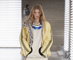 Louis Vuitton predstavlja nov bizaren modni dodatek. Bi ga kupili?