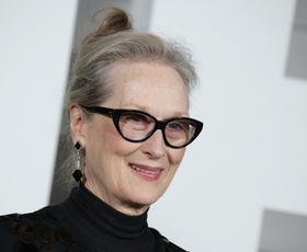 Meryl Streep je s to pričesko videti vsaj deset let mlajša
