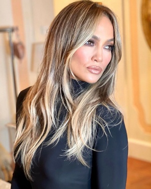 Če vam trend hlač z nizkim pasom ni všeč, boste oboževali kavbojke, ki jih je nosila Jennifer Lopez
