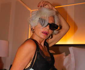 Modna blogerka v zrelih letih dokazuje: brezhiben slog ne pozna starostne omejitve